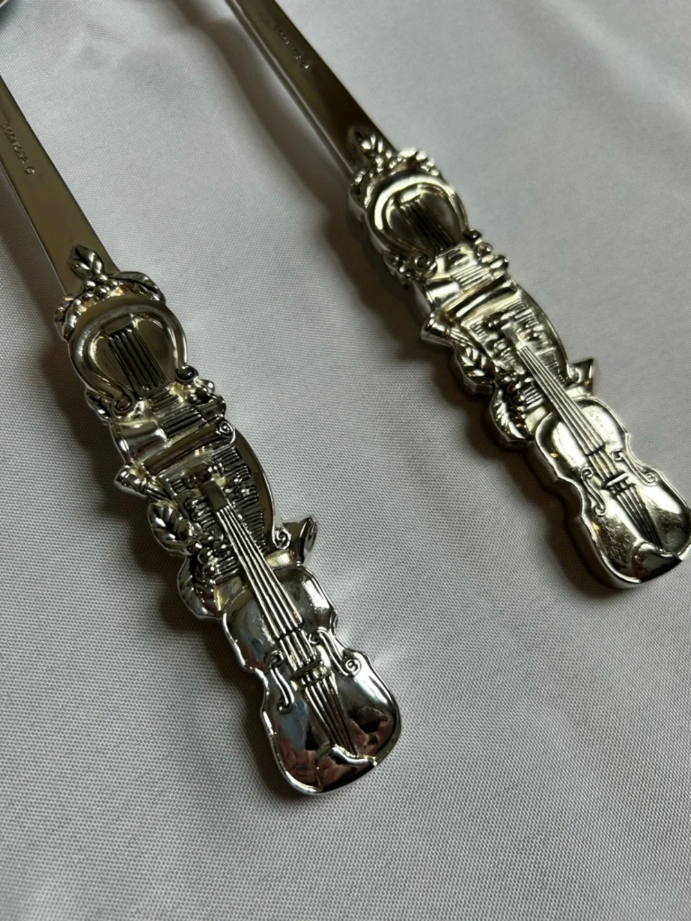 Godinger Silver Plate Salad Spoon & Fork Holiday Violin & Harp